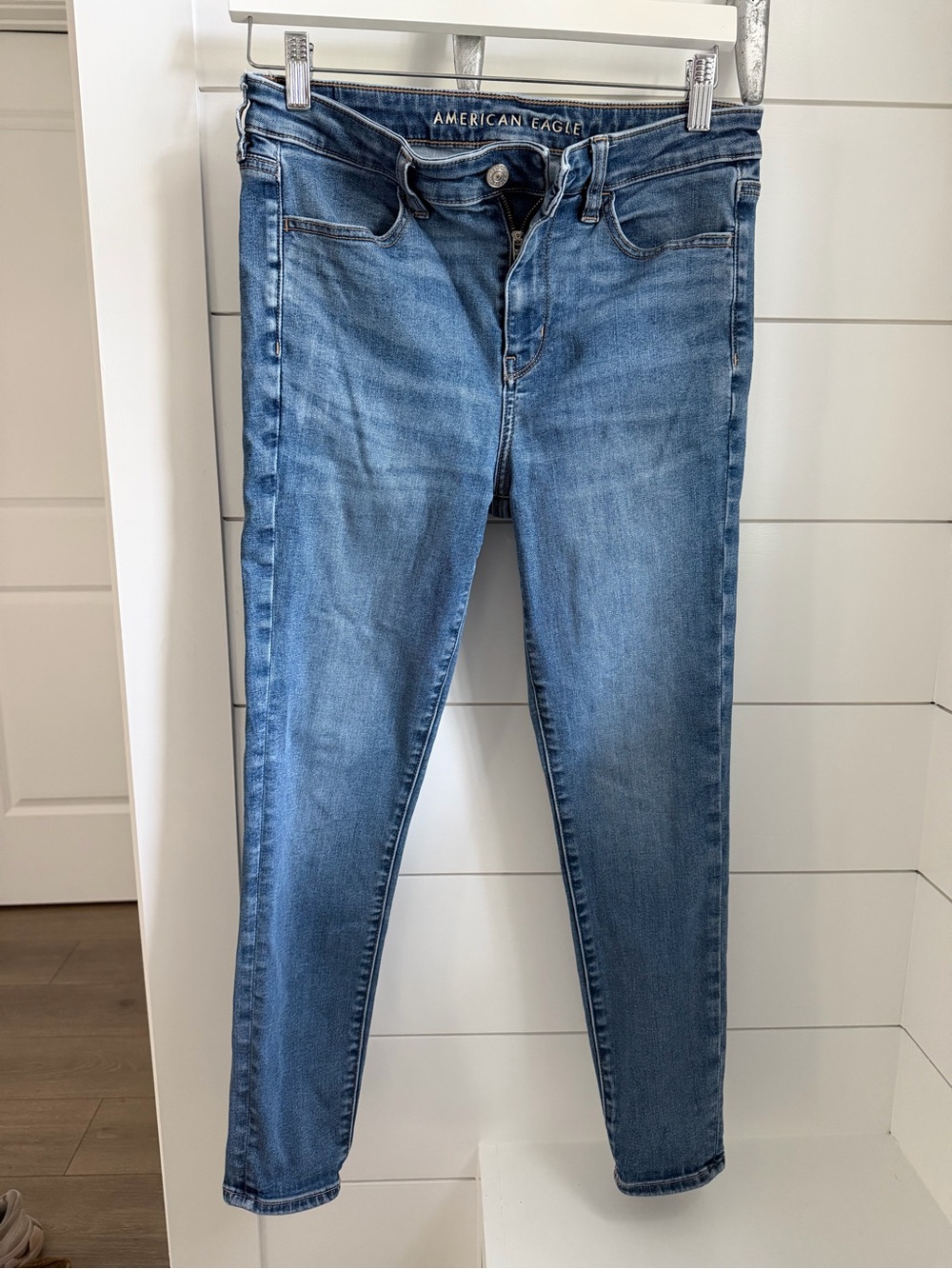 American Eagle Hi Rise Jegging. Size 10 Short.